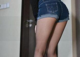 微密圈 – 捕捉在家那一瞬的高清美好，白龙猫女的图包让人想窝在沙发上。