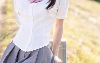 秀人网 – 哦，那是MODEL伊若披上了制服！高锐图包，疼爱眼睛，我的天。