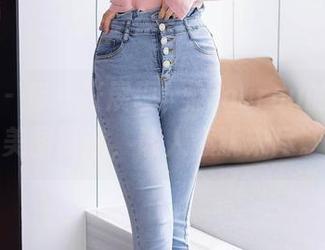秀人网 – 每一张展现媃柔rourou的和服，美图精选，让人意犹未尽。