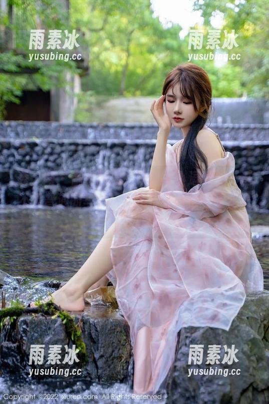 秀人网 - 御姐图册，来自是小逗逗——这不是普通的写真，这是提升自信的重要武器！