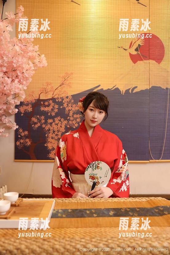 秀人网 - 在无圣光下邂逅芈琳娜：黑色图包让你重新定义用户审美