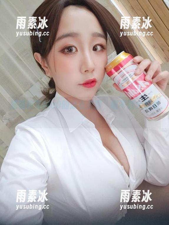 超模穆零Mu0的泳衣美图，敢不敢大胆看？