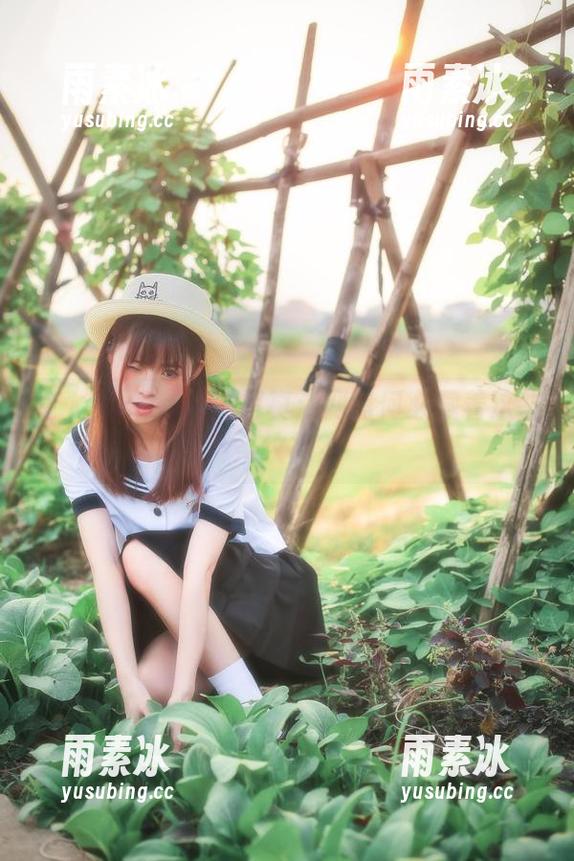 绮太郎kitaro 绮太郎kitaro的写真:网盘何必藏着这些条纹袜?