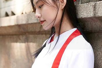 蜜桃社 – 冰露的豹纹套图：来猜猜哪一款适合我这身衣服？