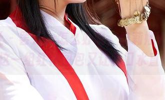 蜜桃社 – 罢了，怎么办呢，韵莉娜VANILLA这一组红裙图包又让我口水直流！