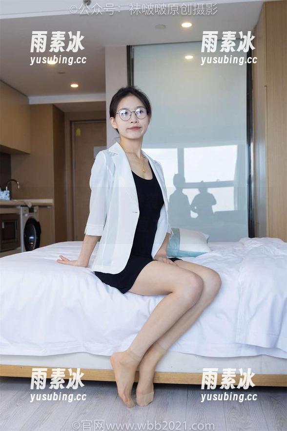袜啵啵-甜甜圈 袜啵啵 - 堆堆袜套来袭,甜甜圈在线上发糖,简直太犯规