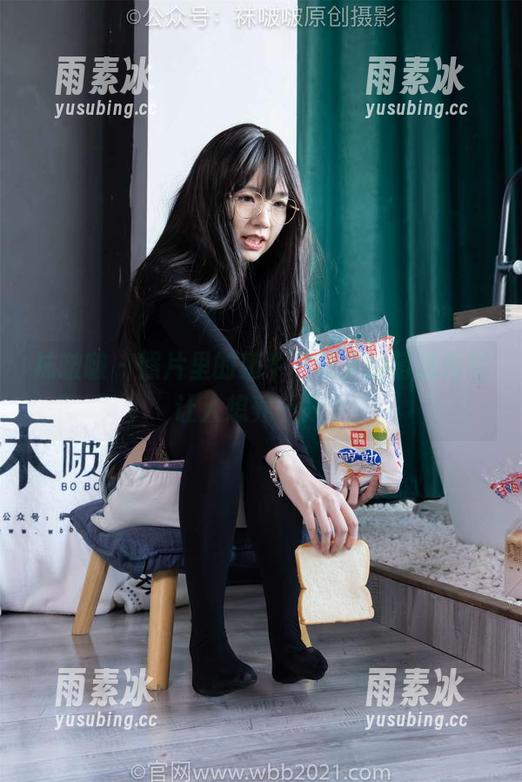 袜啵啵-稚予 袜啵啵 - 照片里的奶牛,稚予的萌态竟然让人想养一只!