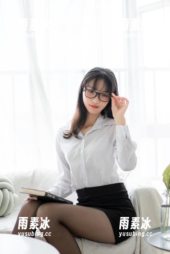 突然想起水手服，西呱呀呀呀的美图让人忍不住想下载。