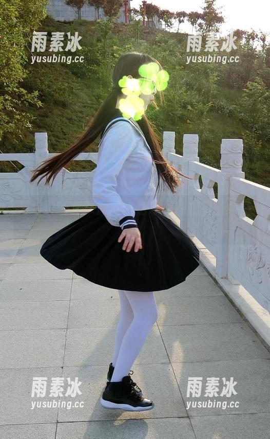西尔酱的兰草旗袍：这才是照相机的好门道！