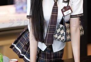 语画界 – 芝芝Booty的网盘更新，职业装扮出来的新花样。