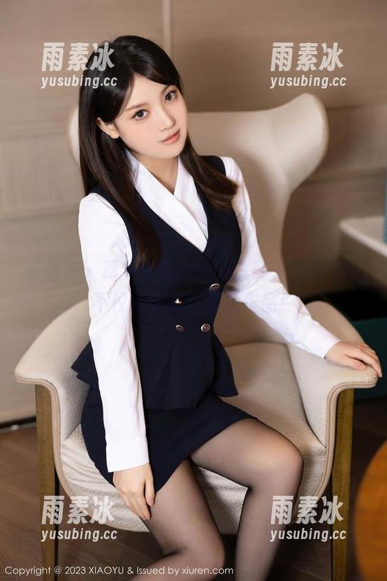 语画界 - 两只手拿来拍，金纯一的自拍：不仅是福利，更是作品！