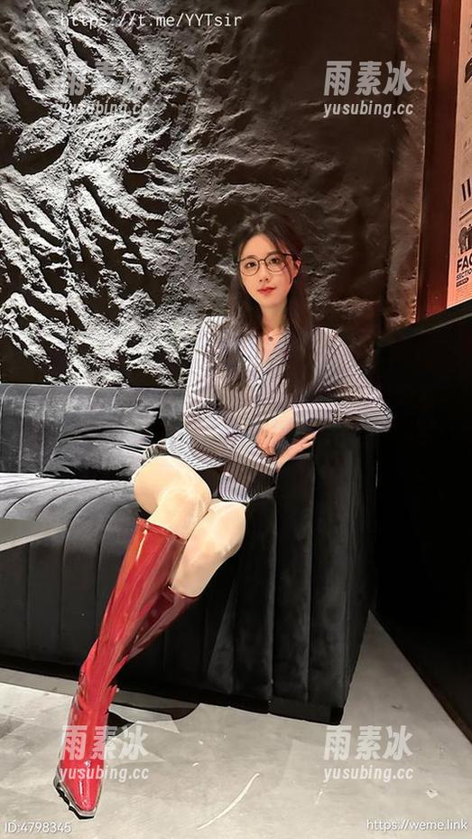 微密圈 - 听说“轩子巨二兔”要发布新写真，这下“火舞”不火都得火，赶紧下载！