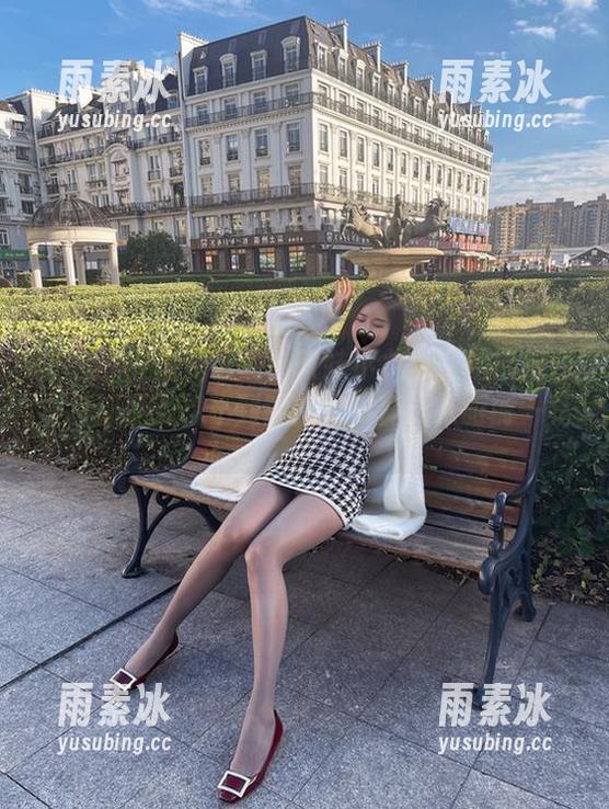 微密圈 - 相见恨晚！软妹小九九空姐最新合集，都是我想不到的搭配，真让人眼前一亮。