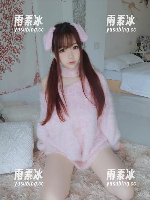 “雪晴Astra居然敢在雪地里穿比基尼，太酷炫了吧？”原图让我忍不住拍手。