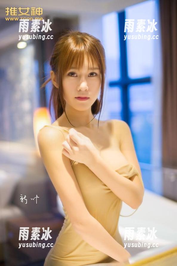 青豆客-施忆佳Kitty酱 青豆客 - 面朝大海,心怀宇宙:施忆佳Kitty酱的水手服在图库里飘逸得很。