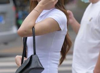 不只擦车子，魔镜街拍下的洗车工原图写真